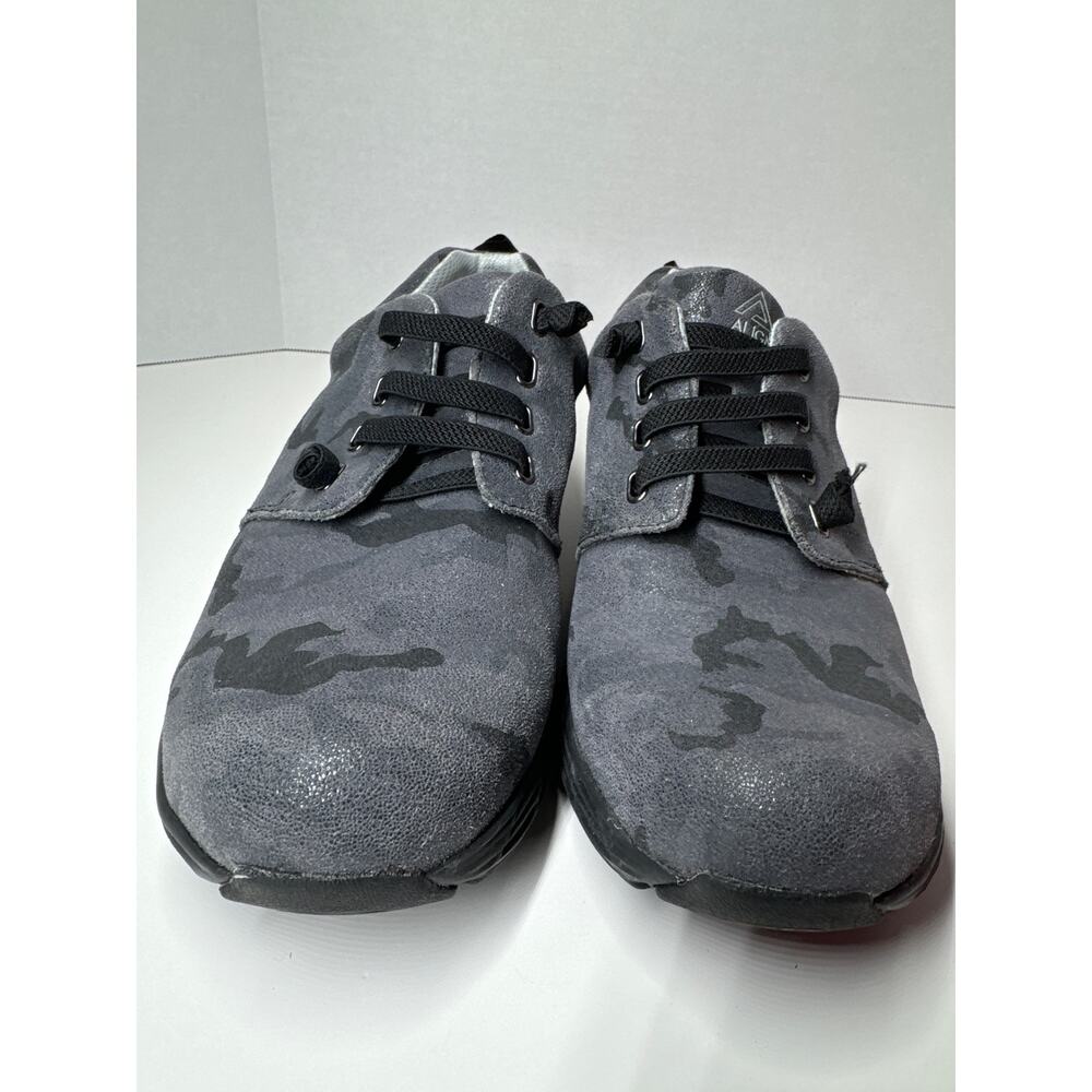 Align velocity slip resistant black camo gray shoes size 11M